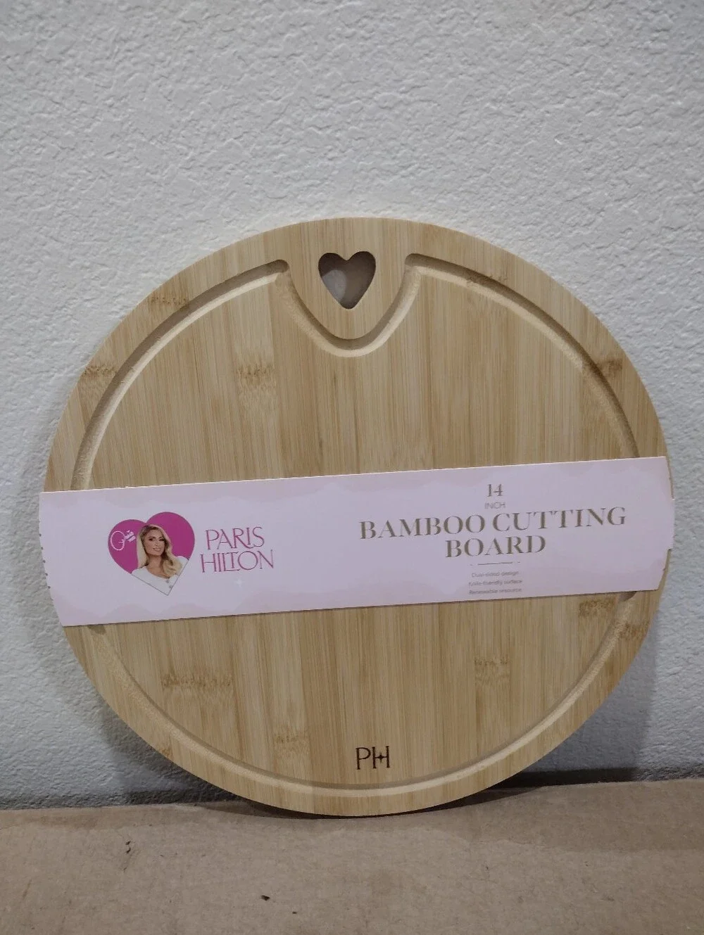 PARIS HILTON BAMBOO CUTTING BOARD 14